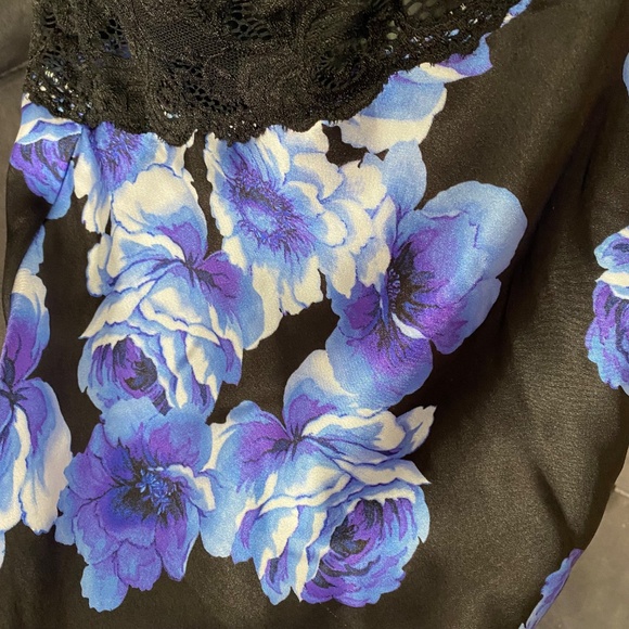 In Bloom by Jonquil Woman’s Silky Lacey Blue Floral Slip Babydoll Size L - Picture 9 of 11